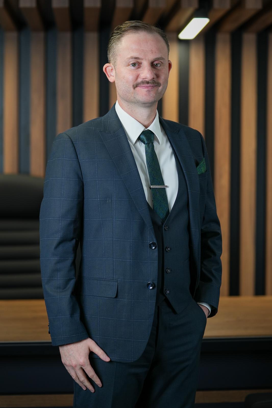 Cüneyt Davutoğlu