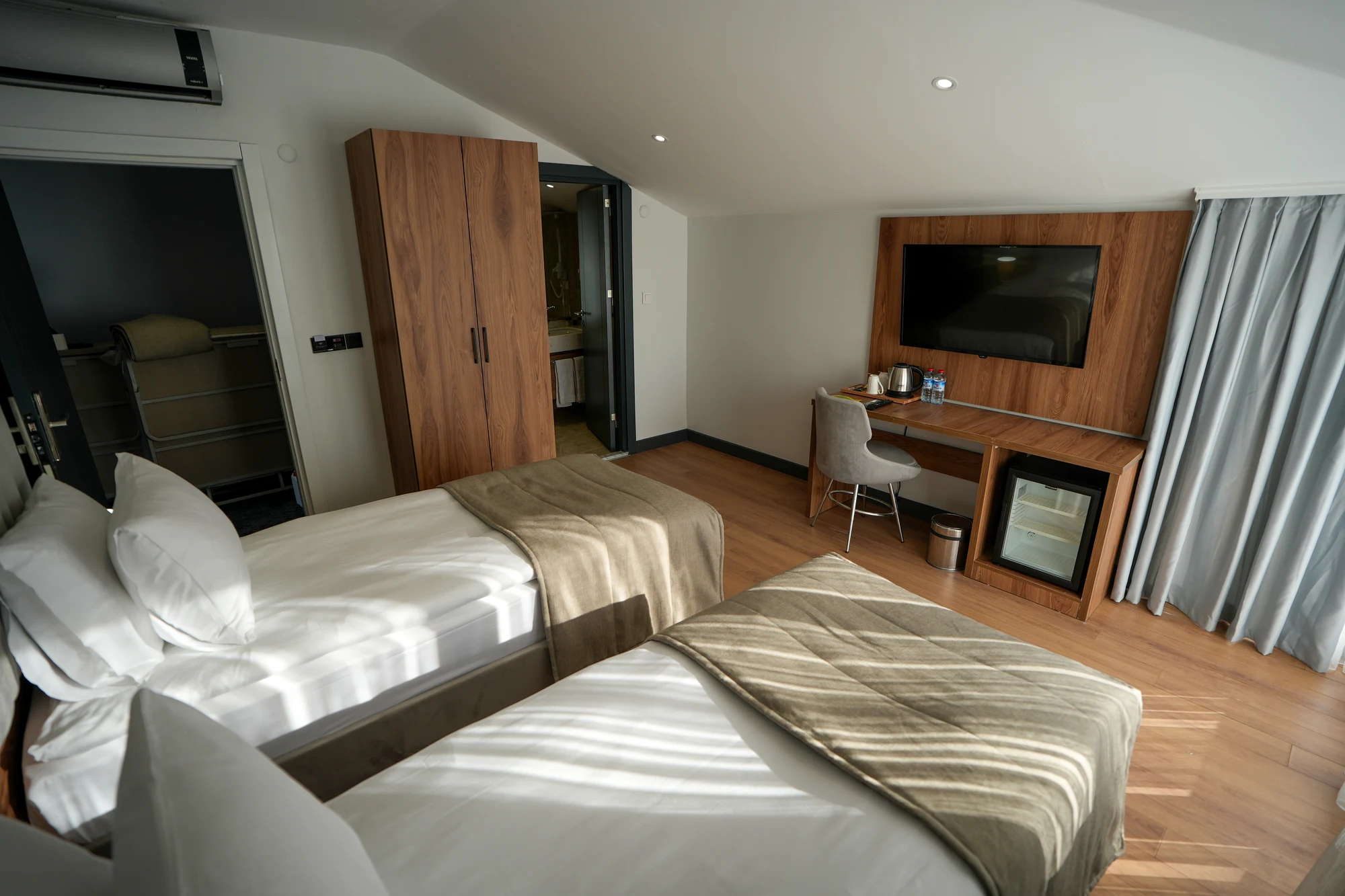 Standart Twin 2
