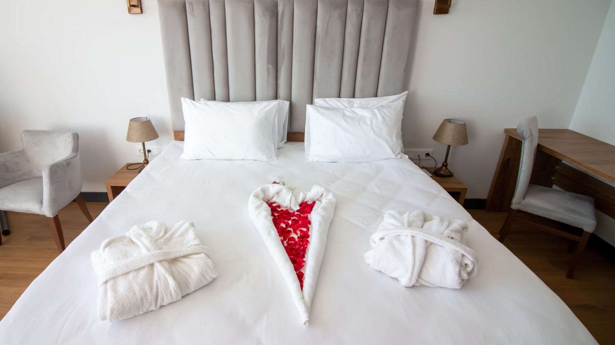 Executive Suite 2