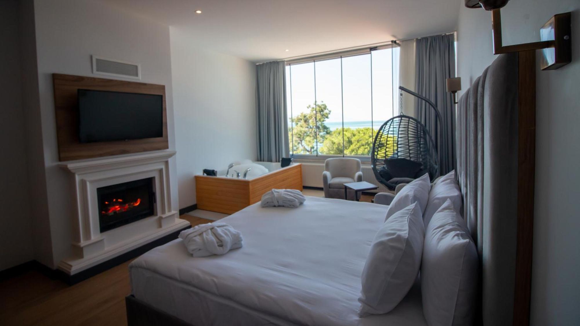Executive Suite 3