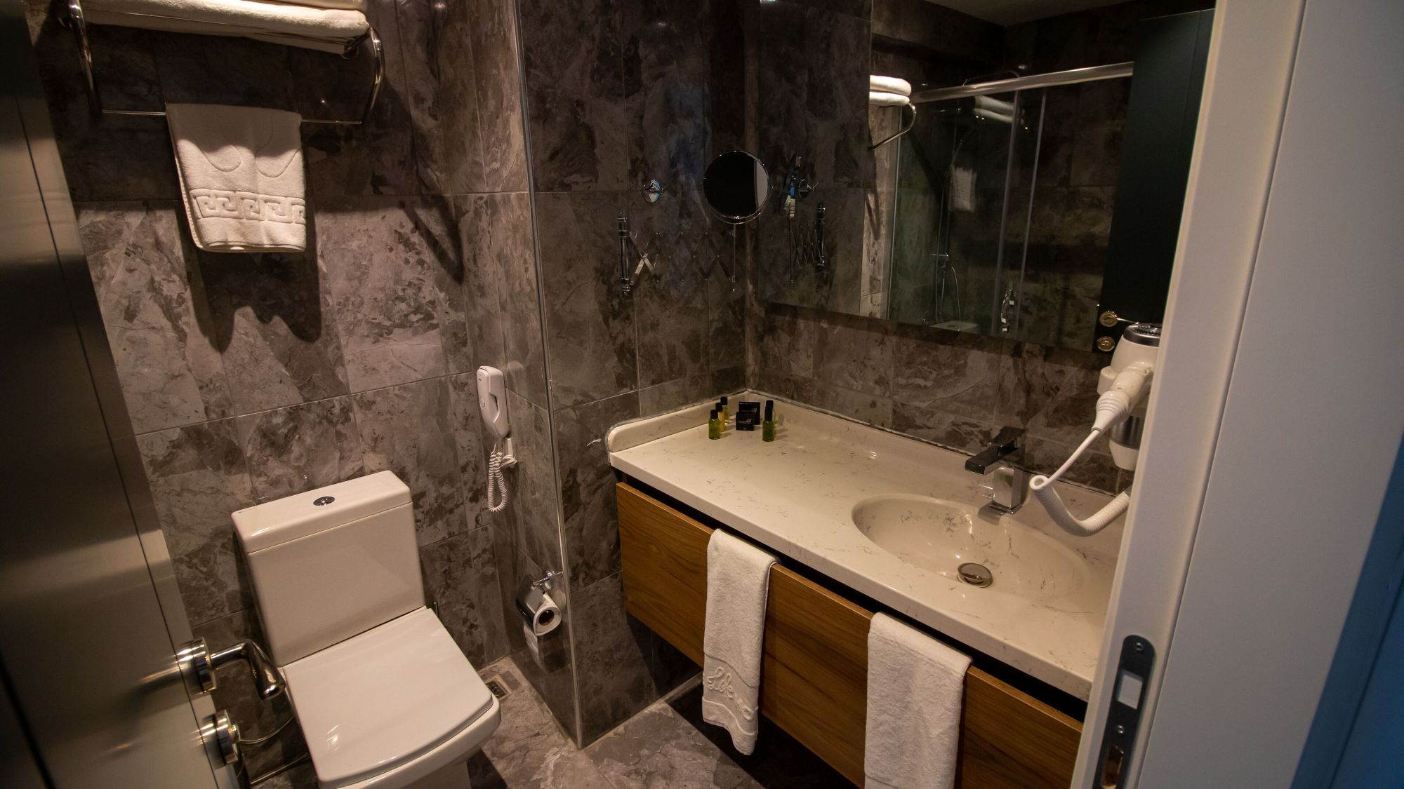 Standard Twin Room 2