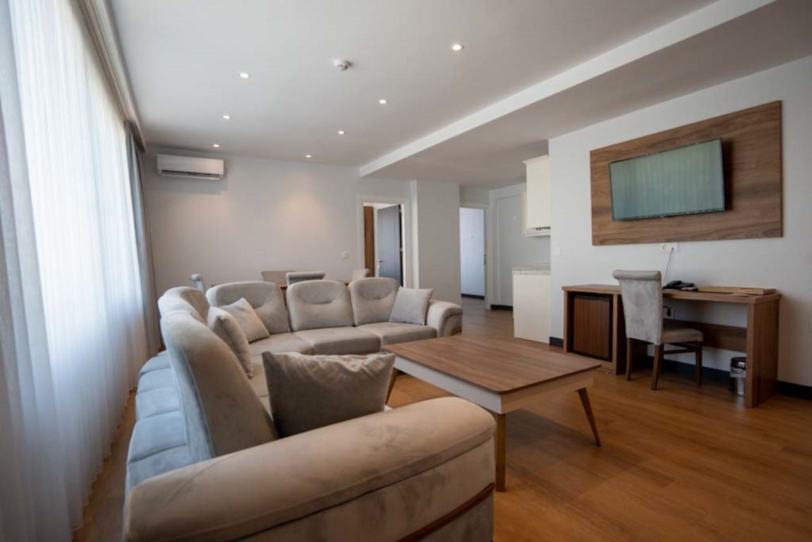 Studio Room 2